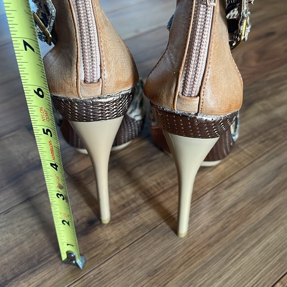 heels 👠 - Picture 3 of 6